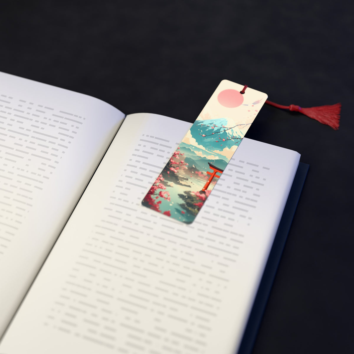 Metal Lesezeichen aus Aluminium mit Bändchen in einem aufgeschlagenen Buch